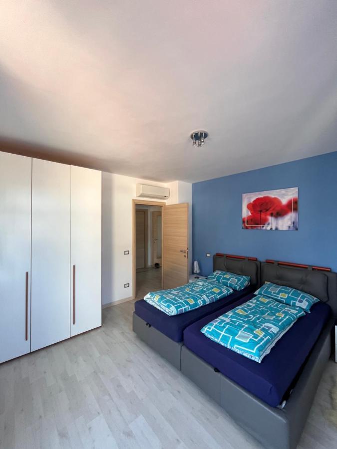 Apartamento Favola Bella The Panoramic Penthouse Bardolino Exterior foto