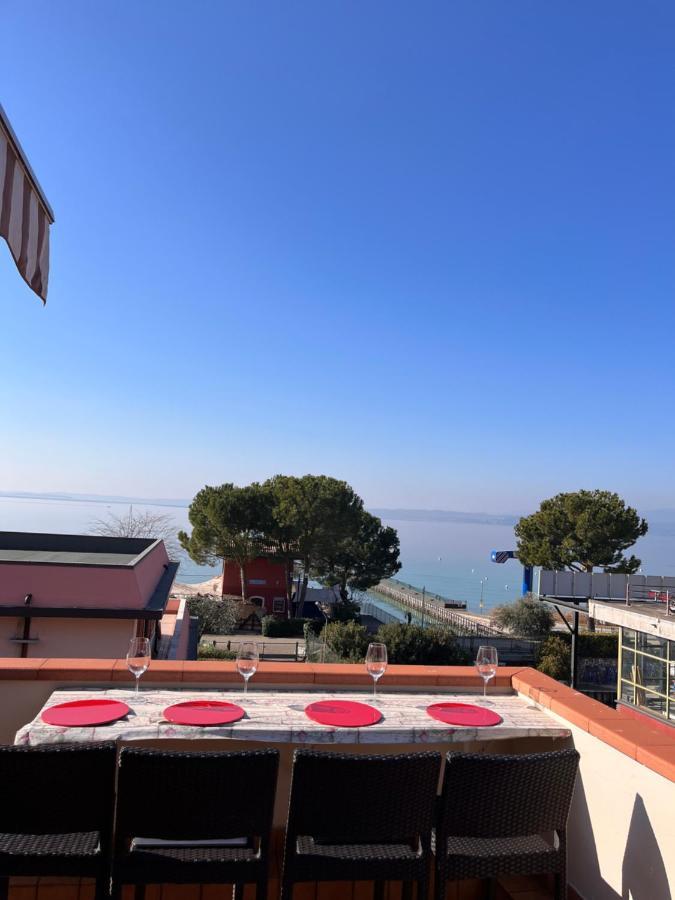 Apartamento Favola Bella The Panoramic Penthouse Bardolino Exterior foto