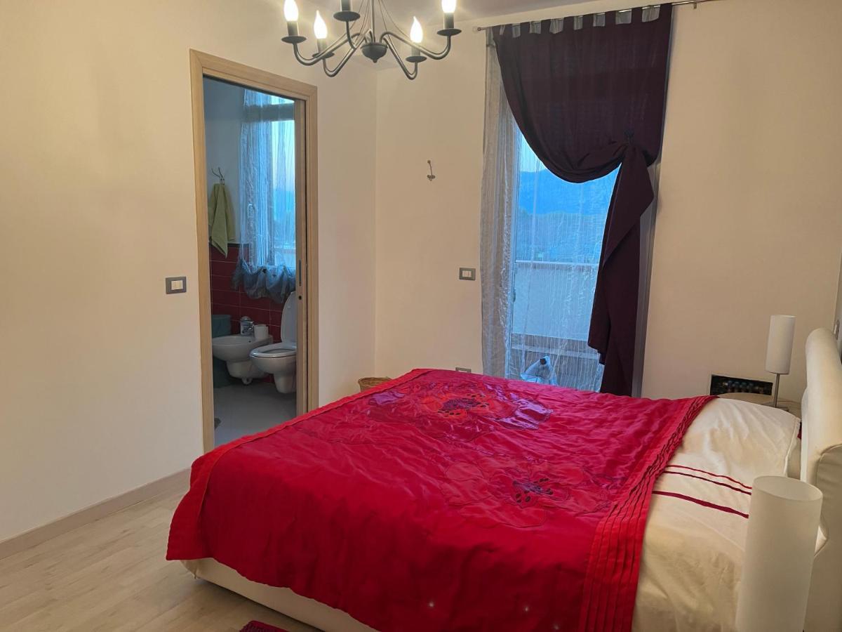 Apartamento Favola Bella The Panoramic Penthouse Bardolino Exterior foto